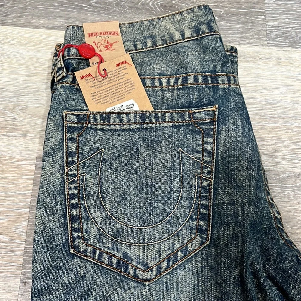 True Religion NWT Skinny Red Orange SN Earthworm Size 33